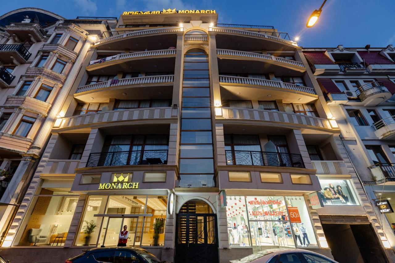 Hotel Monarch Batoemi Buitenkant foto